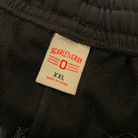 Men’s Scarlet & Gray Ohio State Buckeye Sweatpants - Picture 6 of 7